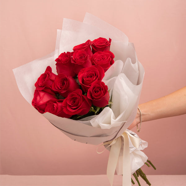 Bouquet Enamorar 12 Rosas - Arreglos Florales Pavia